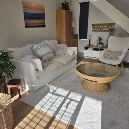 Maison Au Calme Avec Piscine Holiday home Saint-Medard-en-Jalles