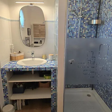 Prázdninový dům Maison Au Calme Avec Piscine *