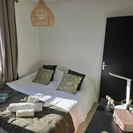 Maison Au Calme Avec Piscine *