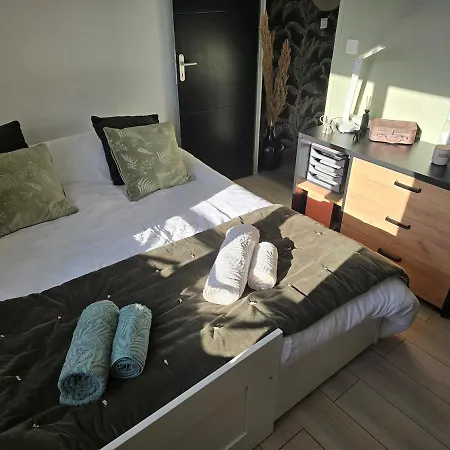 Maison Au Calme Avec Piscine Prázdninový dům *